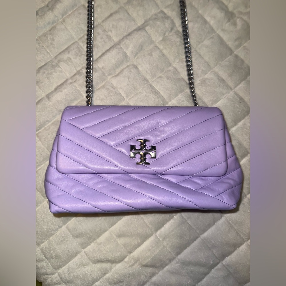 Tory Burch Small Kira Chevron Quilted Bag in Lavender Cloud💜 - Picture 5 of 15